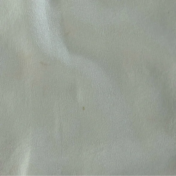 Vince Ivory Sleeveless V-Neck Luxurious 100% Silk Blouse Size S - Picture 11 of 12